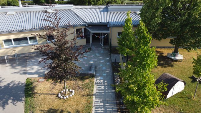 Kita Ansicht von Bahnhofstraße Lamerdingen aus